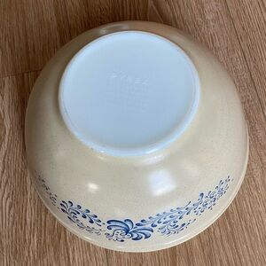 Vintage Homestead Pyrex Corning NY USA #403 2.5L
